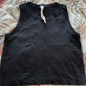 Lululemon black cropped top